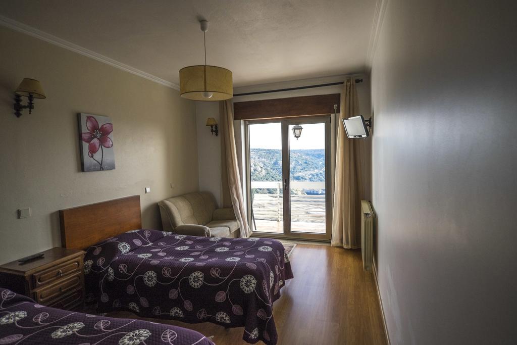 Flor Do Douro - Comercio E Hotelaria, Lda Miranda do Douro Eksteriør bilde